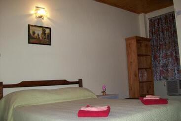 هاستل Hosteria Las Piedras