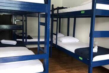 پانسیون Aquario Pousada Hostel   Night Club