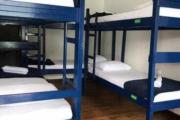 پانسیون Aquario Pousada Hostel   Night Club