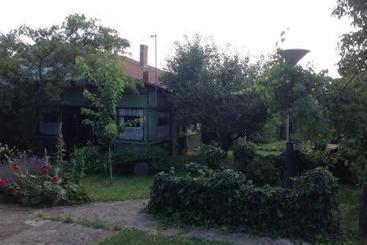 پانسیون Grill Garten Vendégház