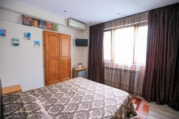 پانسیون Guest House Amore