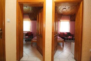 پانسیون Guest House Vila Alexandar