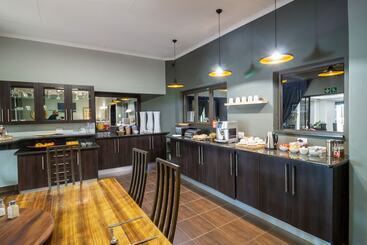 펜션 Lala Dene Lodge