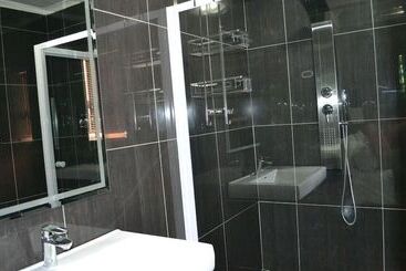 펜션 Lala Dene Lodge