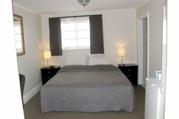 پانسیون Ponsonby Manor