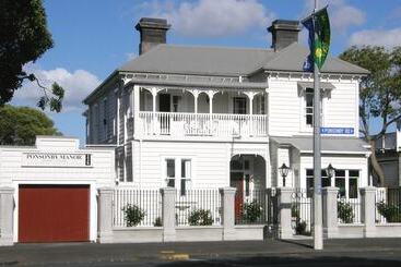 پانسیون Ponsonby Manor