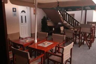 پانسیون Rooms Sanja