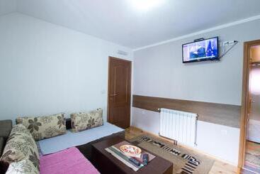 پانسیون Rooms Sanja