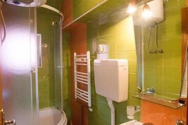 پانسیون Rooms Sanja
