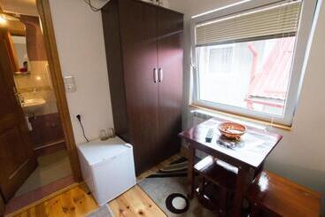 پانسیون Rooms Sanja