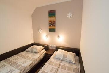 پانسیون Rooms Sanja