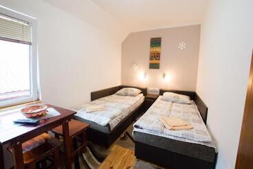پانسیون Rooms Sanja