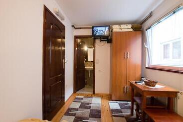 پانسیون Rooms Sanja