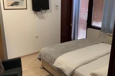 پانسیون Rooms Sanja