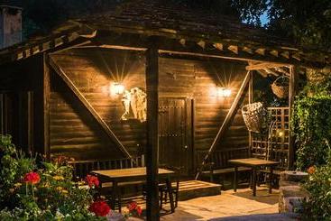پانسیون Strannopriemnitsa Guest House