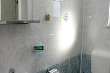 پانسیون Villa Obad Guest House