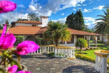هاستل Hosteria San Carlos Tababela
