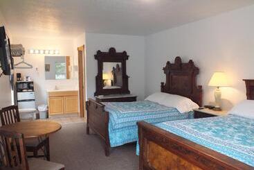 هاستل Scarborough Inn