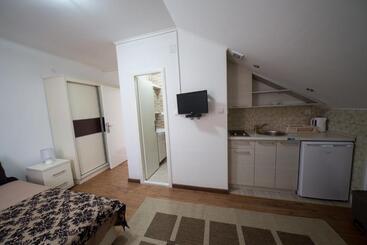 پانسیون Apartments Pavićević