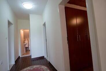 پانسیون Apartments Pavićević