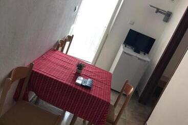 پانسیون Apartments Pavićević