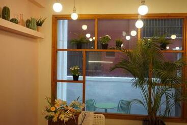 پانسیون Hannahstay Women Only Guesthouse