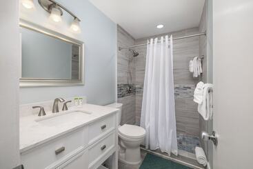 Общежитие Rock Reef Resort