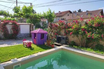Family Hotel Velevi