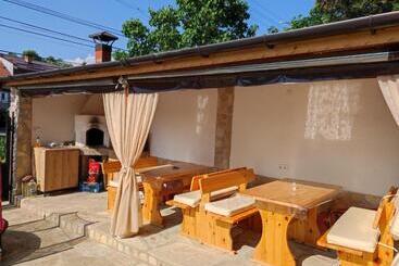 Family Hotel Velevi