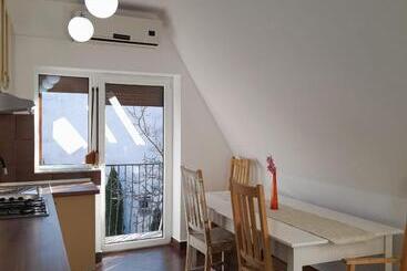 Pannonia Rooms And Apartments