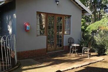 Пансион Brackens Guest House