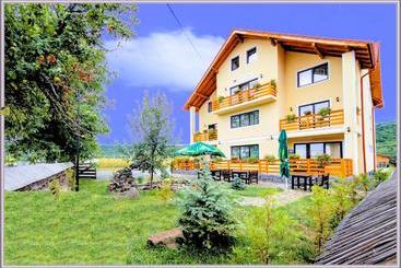 ペンション Camves Inn