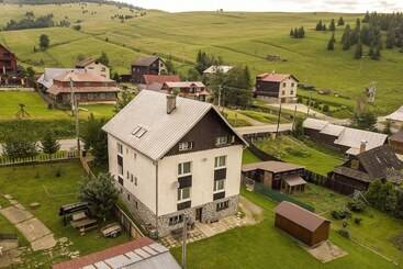 پانسیون Guesthouse Cyprian