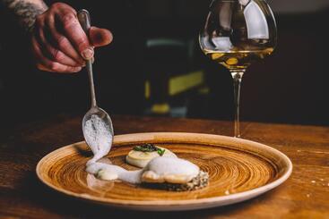 پانسیون Kabaj Wine & Dine