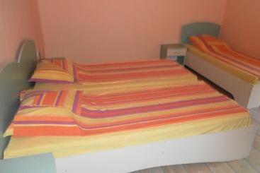 پانسیون Villa Mari Guest Rooms