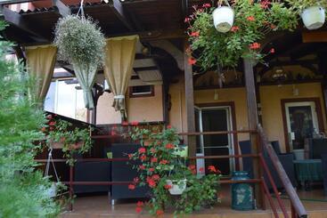 Pension Larisa