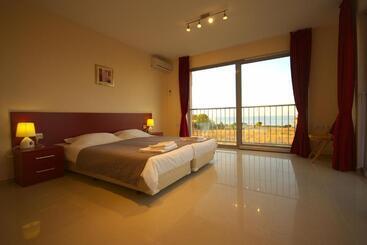 Seagarden Villa Resort