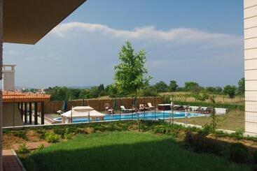 Seagarden Villa Resort