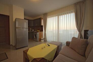 Seagarden Villa Resort