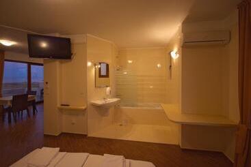 Seagarden Villa Resort