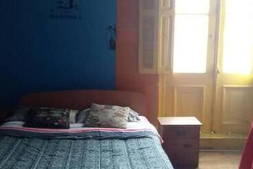 هاستل Hostal Del Gato