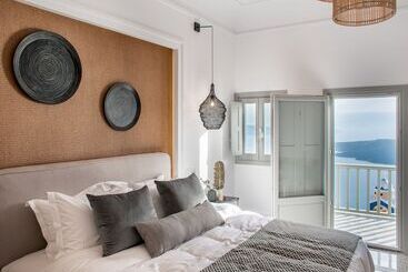 Amelot Art Suites