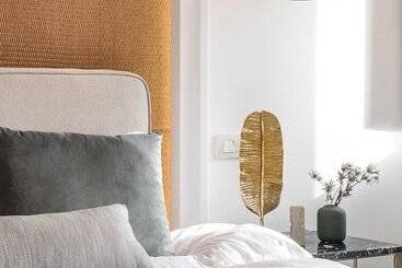 Amelot Art Suites