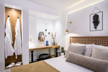 Amelot Art Suites