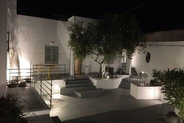 Amelot Art Suites