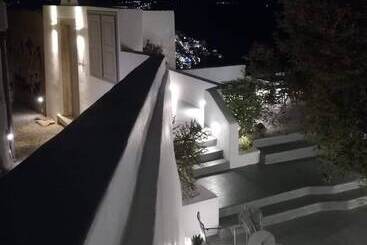 Amelot Art Suites