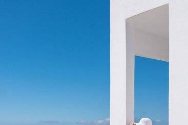 Amelot Art Suites