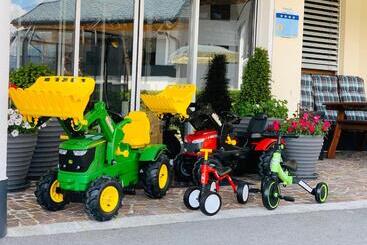 Apart Hotel Aurora Fiss