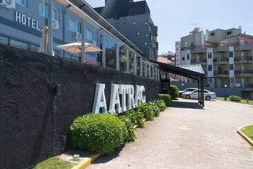 هتل Aatrac