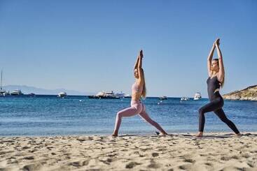 Adorno Beach Hotel And Suites